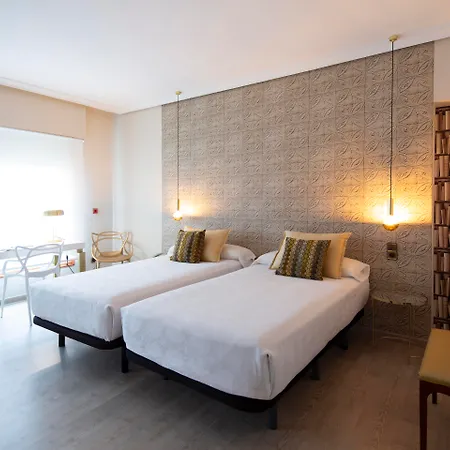 시우다드 데 4* 비고