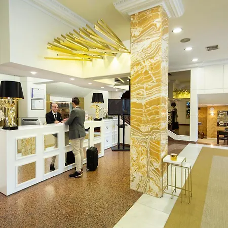 Hotel Ciudad De 4*