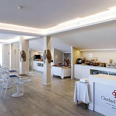 فندق Ciudad De فيجو